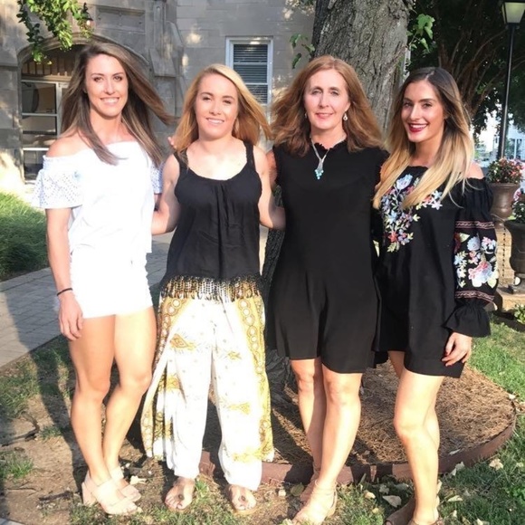 Welcome To My Closet Have Fun Shopping - Picture 9 of 15